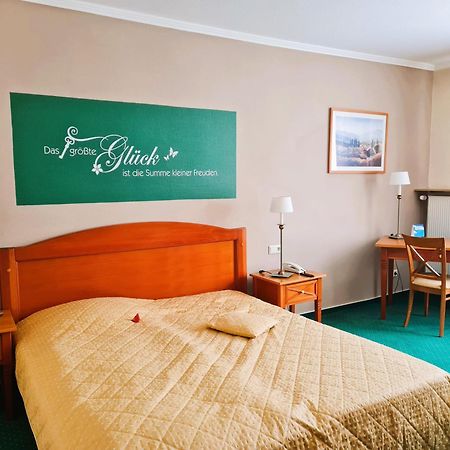 Hotel Zur Post Waldbreitbach Exterior foto